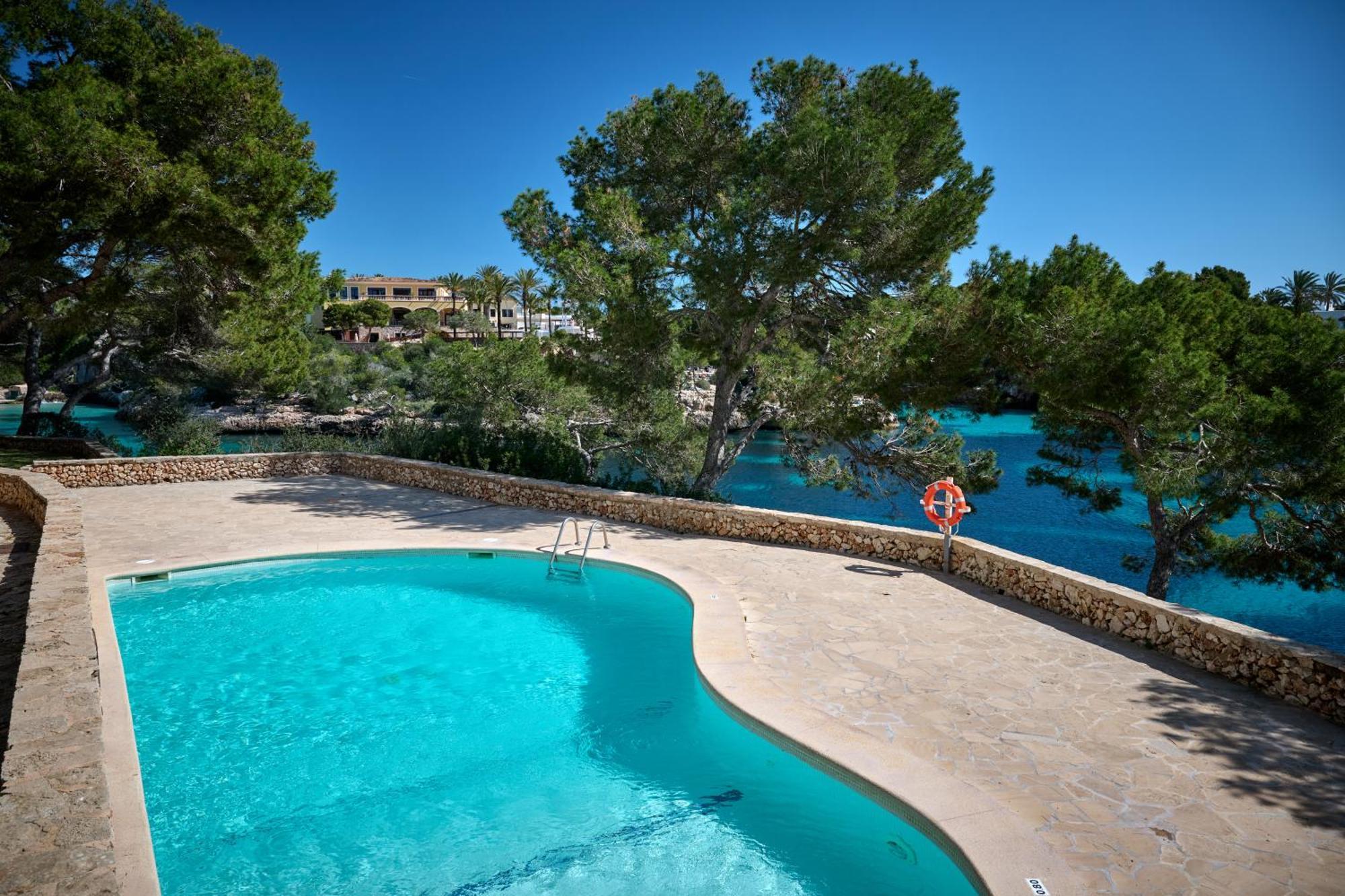 Sea Frontline Apartment 'Ernesto'. Pool. Wifi Santanyí Kültér fotó