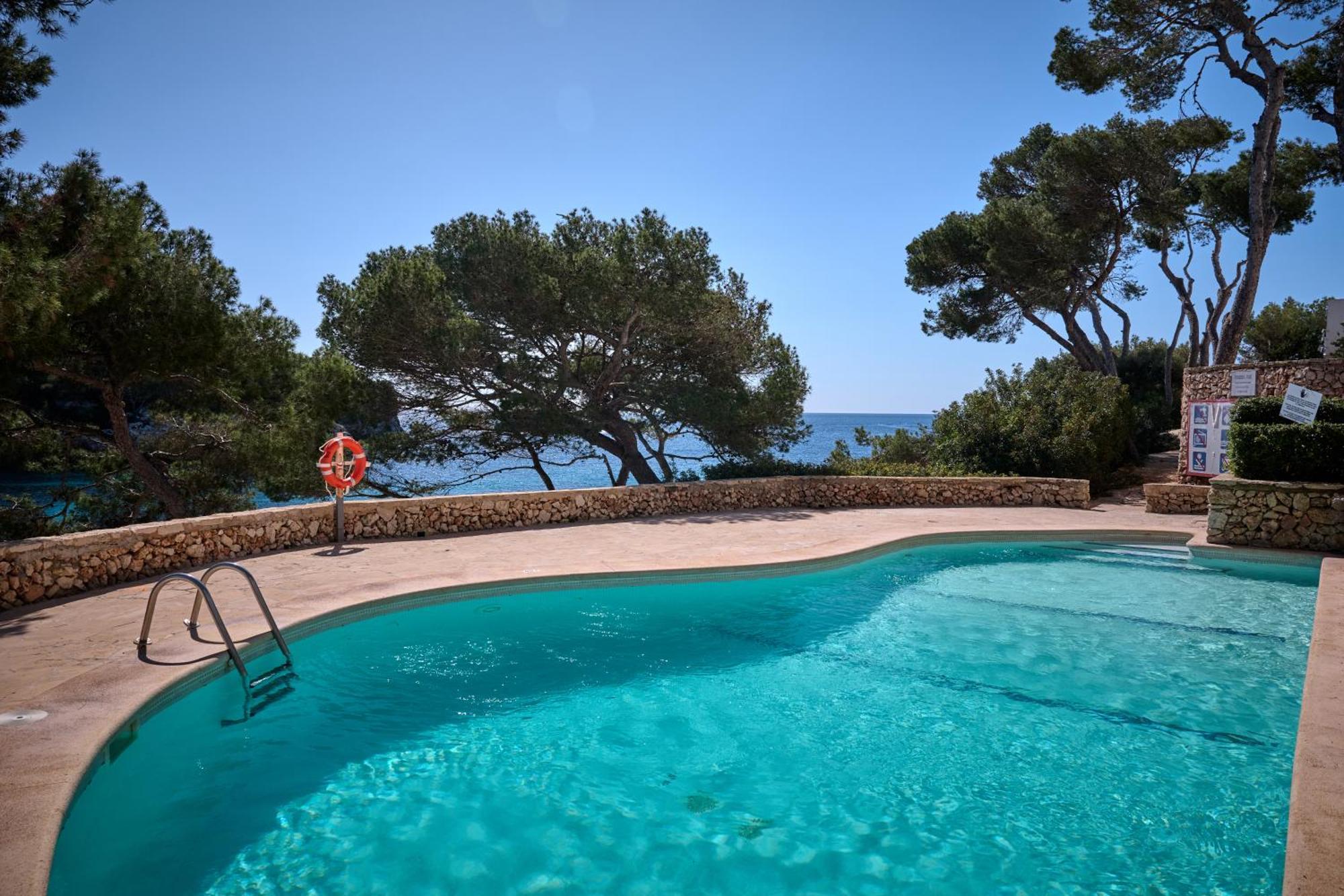 Sea Frontline Apartment 'Ernesto'. Pool. Wifi Santanyí Kültér fotó